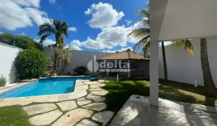 Casa residencial disponível para locação e venda no bairro Morada da Colina em Uberlândia-MG