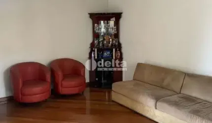 Chácara disponível para venda no bairro Cidade Jardim em Uberlândia-MG