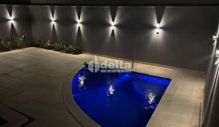 Casa no condomínio Gávea Paradiso disponível para venda em Uberlândia-MG