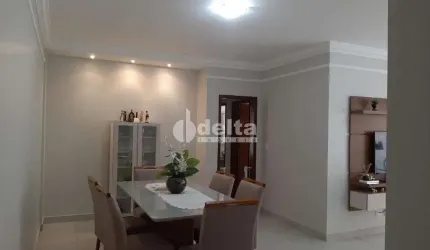 Apartamento disponível para venda no bairro Santa Mônica em Uberlândia-MG