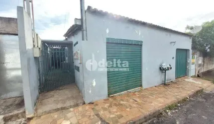 Casa Residencial disponível para Venda no bairro Luizote de Freitas em Uberlândia-MG