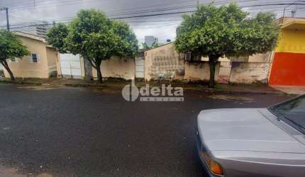 Casa residencial disponível para venda no bairro Tibery em Uberlândia-MG