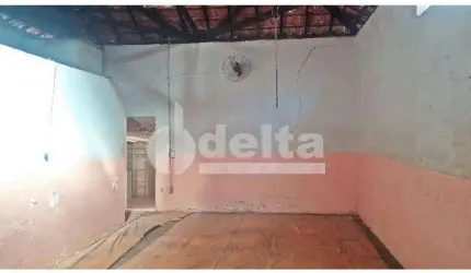 Galpão disponível para venda no bairro Martins em Uberlândia-MG