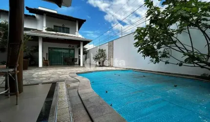 Casa residencial disponível para venda no bairro Morada da Colina em Uberlândia-MG.