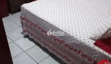 Casa residencial disponível para venda no bairro São Jorge em Uberlândia-MG