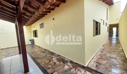 Casa residencial disponível para venda no bairro Vigilato Pereira em Uberlândia-MG