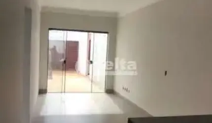 Casa residencial disponível para venda no bairro São Jorge em Uberlândia-MG