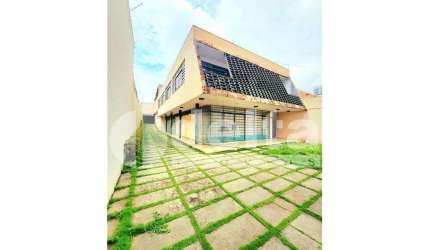 Casa residencial disponível para venda no bairro Centro em Uberlândia-MG