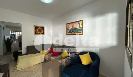 Casa residencial disponível para venda no bairro Pampulha em Uberlândia-MG