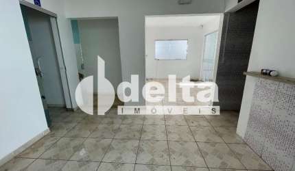 Casa Comercial disponível para locação/Venda no bairro Santa Mônica em Uberlândia-MG