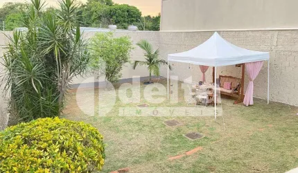 Casa residencial disponível para venda no bairro Pampulha em Uberlândia-MG