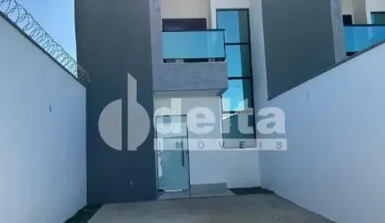 Casa residencial disponível para venda no bairro Novo Mundo em Uberlândia-MG