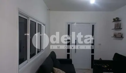 Casa residencial disponível para venda no bairro Morumbi em Uberlândia-MG