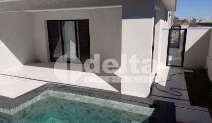 Casa no condomínio Alphaville 1 disponível para venda em Uberlândia-MG