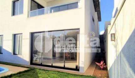 Casa no condomínio Park Sul disponível para venda em Uberlândia-MG