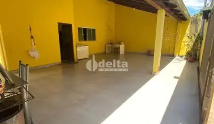 Casa residencial disponível para venda no bairro Tocantins em Uberlândia-MG