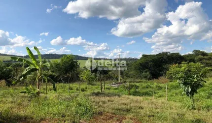 Chácara Residencial disponível para Venda no bairro Cruzeiro dos Peixotos em Uberlândia-MG