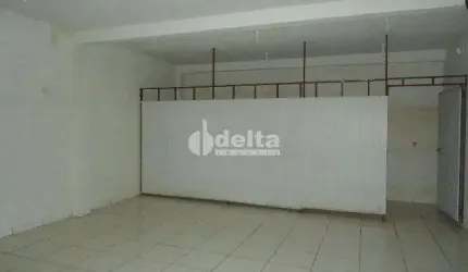 Casa residencial e comercial à venda disponível no bairro Pampulha em Uberlândia-MG