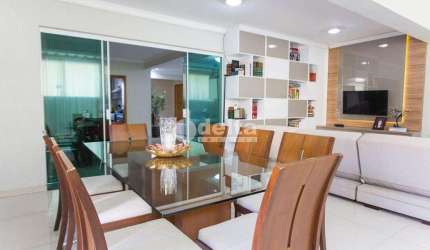 Apartamento disponível para venda no bairro Fundinho em Uberlândia-MG