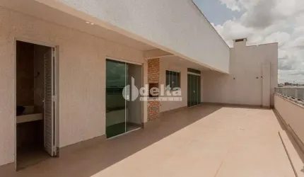 Cobertura disponível para venda no bairro Lagoinha em Uberlândia-MG