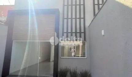 Casa residencial disponível para venda no bairro Laranjeiras em Uberlândia-MG