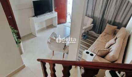 Casa residencial disponível para venda no Bairro Alto Umuarama em Uberlândia-MG