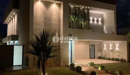Casa no condomínio Alphaville 1 disponível para venda em Uberlândia-MG