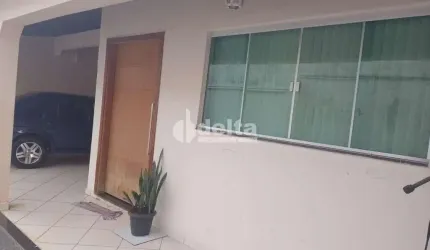 Casa residencial disponível para venda no bairro Cidade Jardim  em Uberlândia-MG