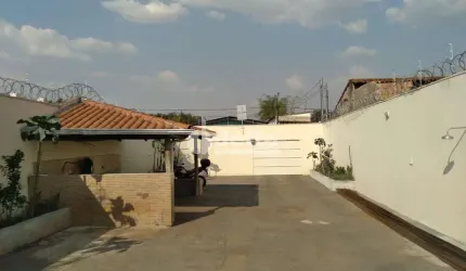 Casa residencial disponível para venda no bairro Cidade Jardim  em Uberlândia-M