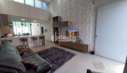 Casa residencial disponível para venda no bairro Minas Gerais em Uberlândia-MG