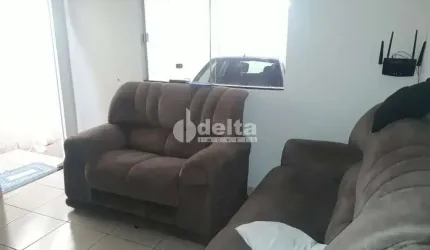 Casa residencial disponível para venda no bairro Maravilha em Uberlândia-MG
