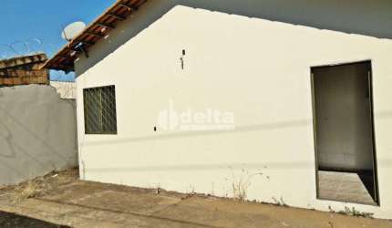 Casa residencial disponível para venda no bairro Tocantins em Uberlândia-MG