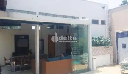 Casa residencial disponível para venda no bairro Tibery em Uberlândia-MG