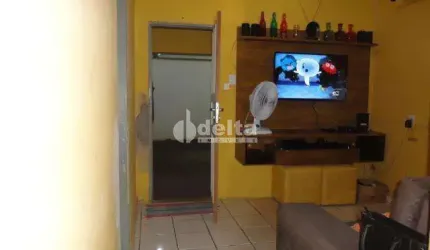Casa residencial disponível para venda no bairro Cazeca em Uberlândia-MG