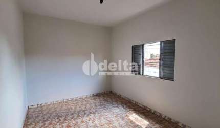 Casa residencial disponível para venda no bairro Centro em Uberlândia-MG