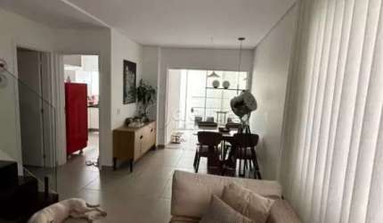 Casa no condomínio Quality Residence disponível para locação e venda em Uberlândia-MG