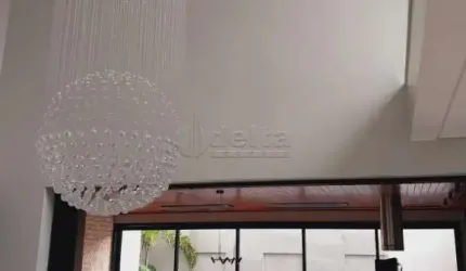 Casa residencial disponível para venda no bairro Morada da Colina em Uberlândia-MG