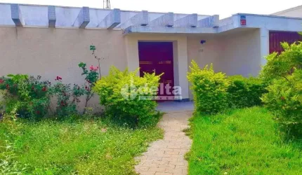 Casa Residencial disponível para venda e locação no bairro Martins em Uberlândia-MG