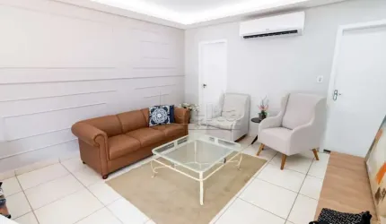 Casa disponível para venda no bairro Jardim Karaíba em Uberlândia-MG