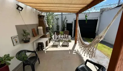 Casa disponível para venda no bairro Jardim Europa em Uberlândia-MG