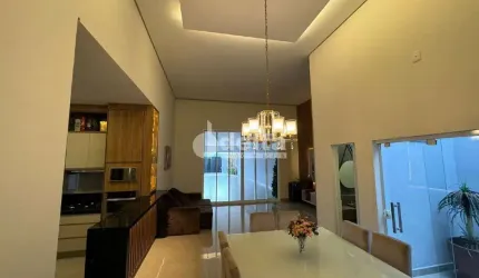 Casa disponível para venda no bairro Alto Umuarama em Uberlândia MG