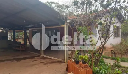 Chácara Residencial disponível para Venda no bairro Morada Nova em Uberlândia-MG