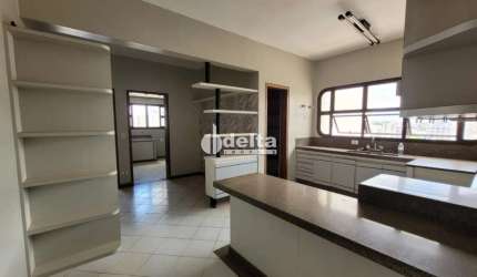 Apartamento residencial disponível para venda no bairro Fundinho em Uberlândia-MG