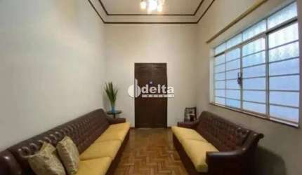 Casa disponível para venda no bairro Centro em Uberlândia MG
