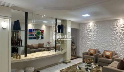 Casa disponível para venda no bairro Santa Mônica em Uberlândia MG