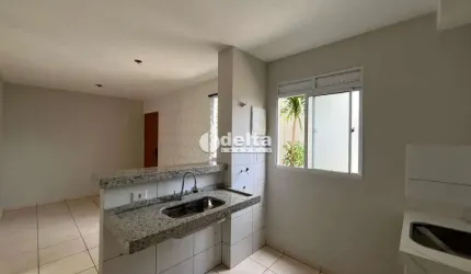 Apartamento térreo disponível para venda de 2/4 no bairro Jardim Holanda em Uberlândia-MG
