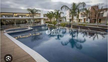 Casa no condomínio VILLAGE PARADISO II disponível para Venda em Uberlândia-MG