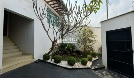 Casa disponível para venda no bairro Cidade Jardim em Uberlândia MG