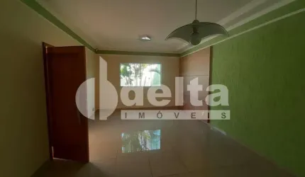Casa disponível para locação no bairro Santa Mônica em Uberlândia-MG
