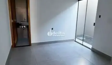 Casa disponível para venda no bairro Jardim Canaã em Uberlândia-MG